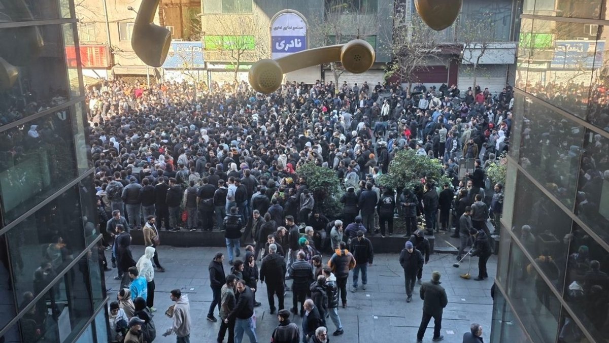 Proteste im Iran eskalieren – Berichte über Tote