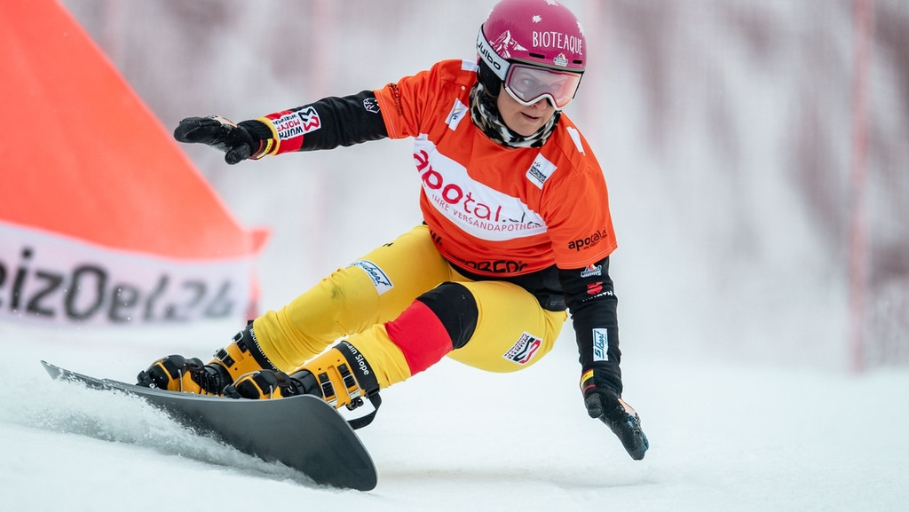 Ramona Hofmeisterna Hofmeister (Deutschland) in Aktion. Beim Parallel-Riesenslalom im slowenischen Rogla schied die 26-Jährige am Mittwoch im Viertelfinale aus. | Bild: dpa-Bildfunk/Marius Becker Ramona Hofmeisterna Hofmeister (Deutschland) in Aktion. Beim Parallel-Riesenslalom im slowenischen Rogla schied die 26-Jährige am Mittwoch im Viertelfinale aus.