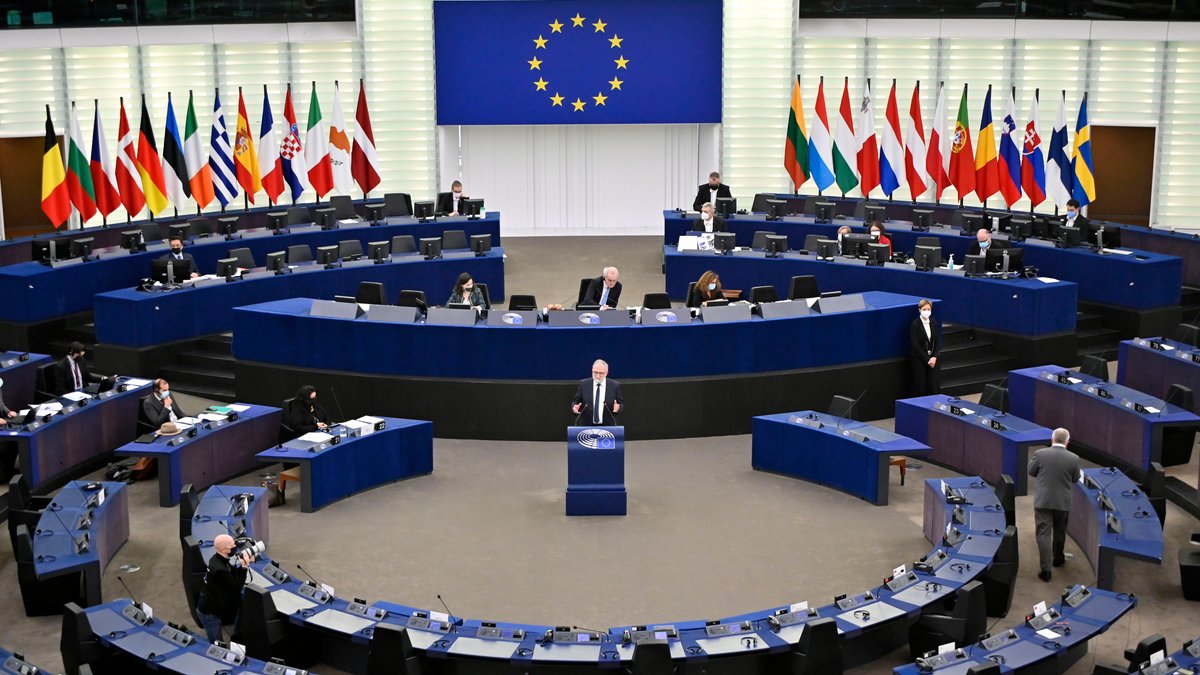 AfD-Politiker Joachim Kuhs bei einer Tagung im Plenarsaal des Europäischen Parlaments.