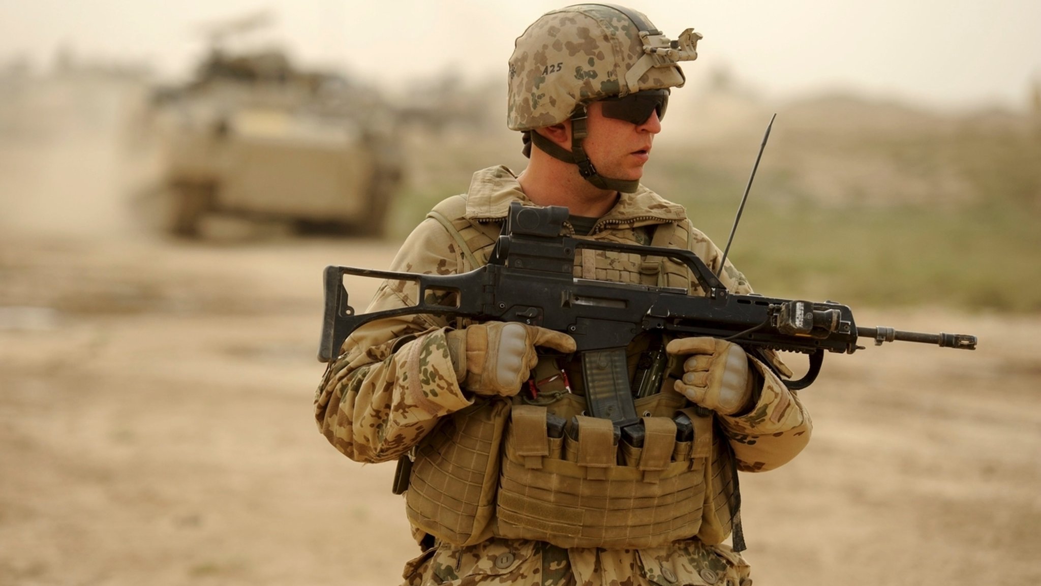 Symbolbild: Bundeswehrsoldat nahe Kunduz in Afghanistan. | Bild: picture-alliance/dpa Symbolbild: Bundeswehrsoldat nahe Kunduz in Afghanistan.