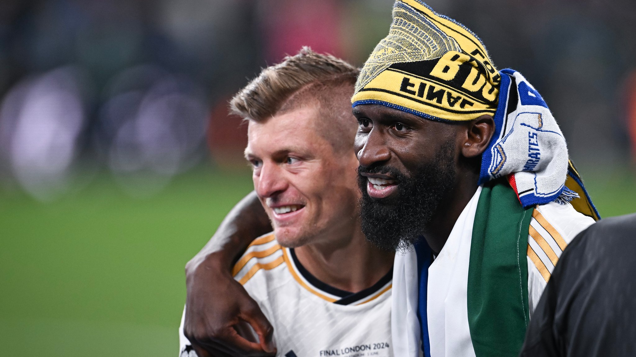 Toni Kroos (l.) und Antonio Rüdiger