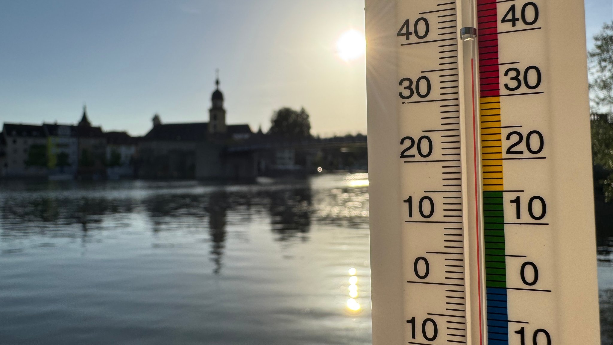 24.06.2026, Kitzingen - Immer wieder gehört die unterfränkische Stadt Kitzingen zu den heißesten Orten in Bayern. | Bild: BR/Pirmin Breninek 24.06.2026, Kitzingen - Immer wieder gehört die unterfränkische Stadt Kitzingen zu den heißesten Orten in Bayern.