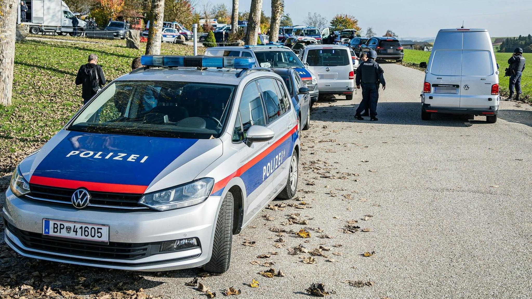 Zwei Menschen in Österreich erschossen: Großfahndung nach Täter