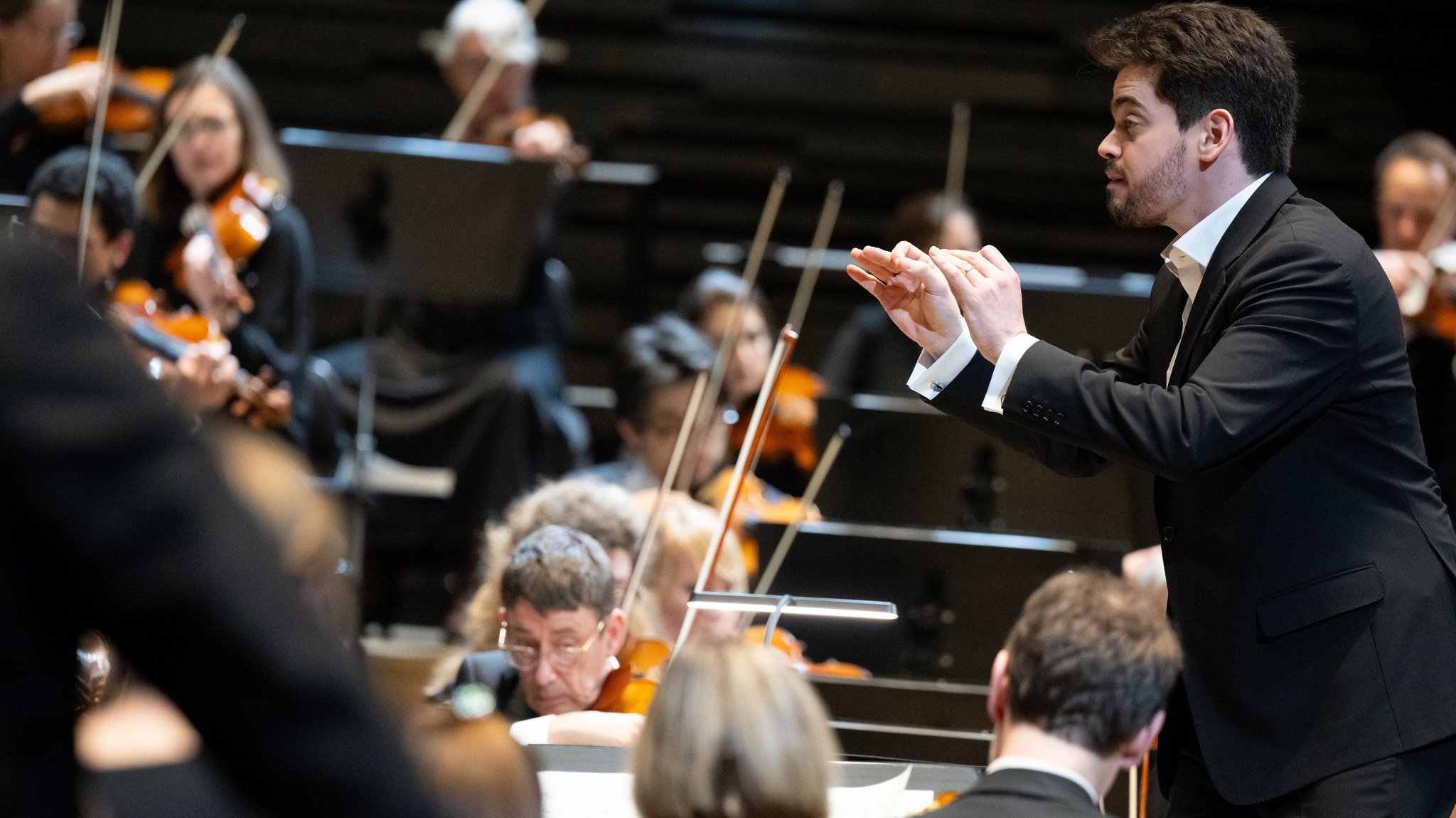Dirigent aus Israel: Festival lädt Münchner Philharmoniker aus