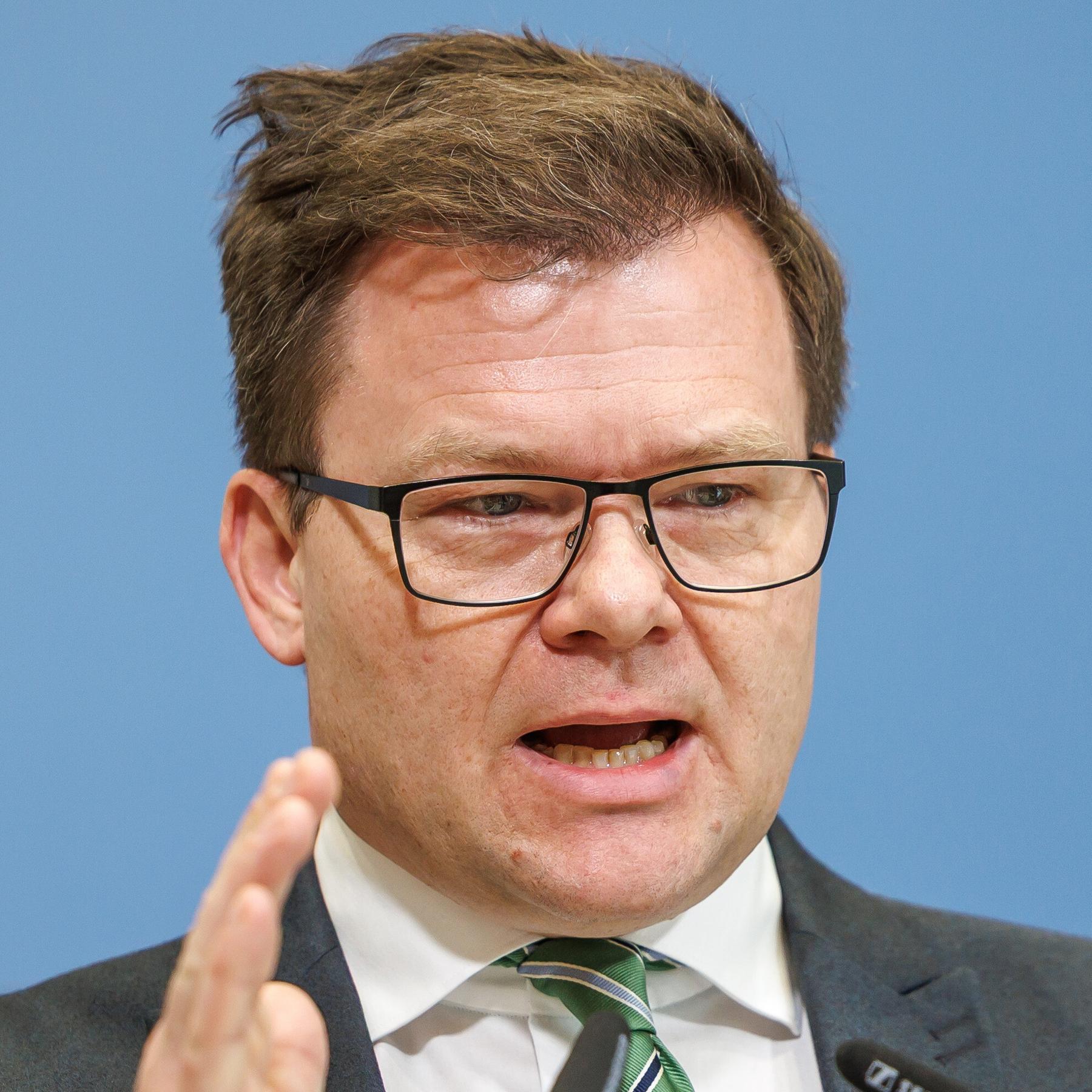 Umweltminister Schneider zu Klimazielen: "Ich garantiere Ihnen, dass es klappen wird"