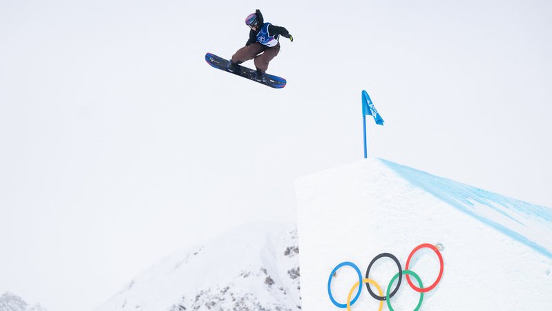 Annika Morgan beim Snowboard Slopestyle | Bild: picture alliance / abaca | Zabulon Laurent/ABACA Annika Morgan beim Snowboard Slopestyle