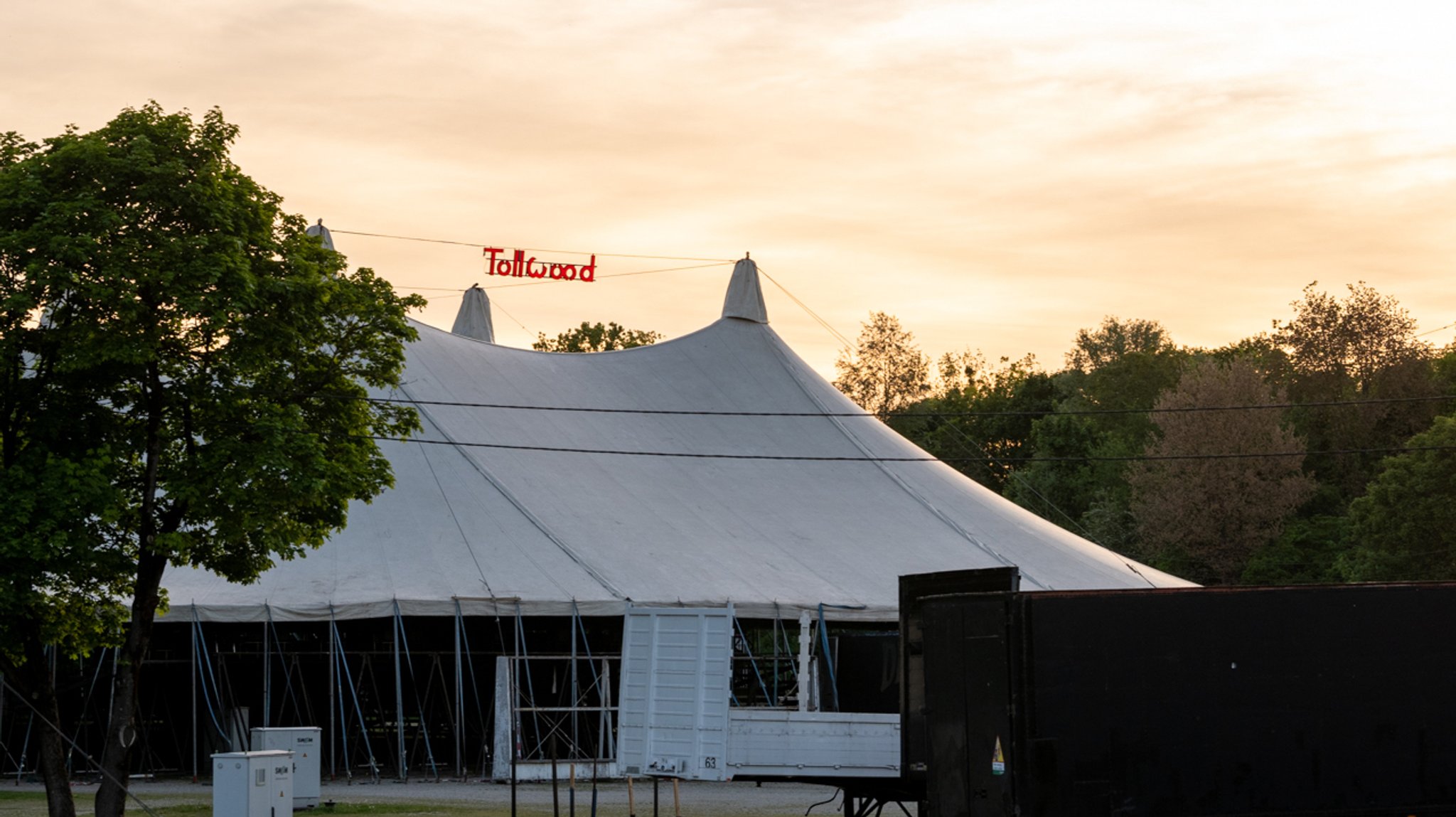 Tollwood München: Aufbauarbeiten.