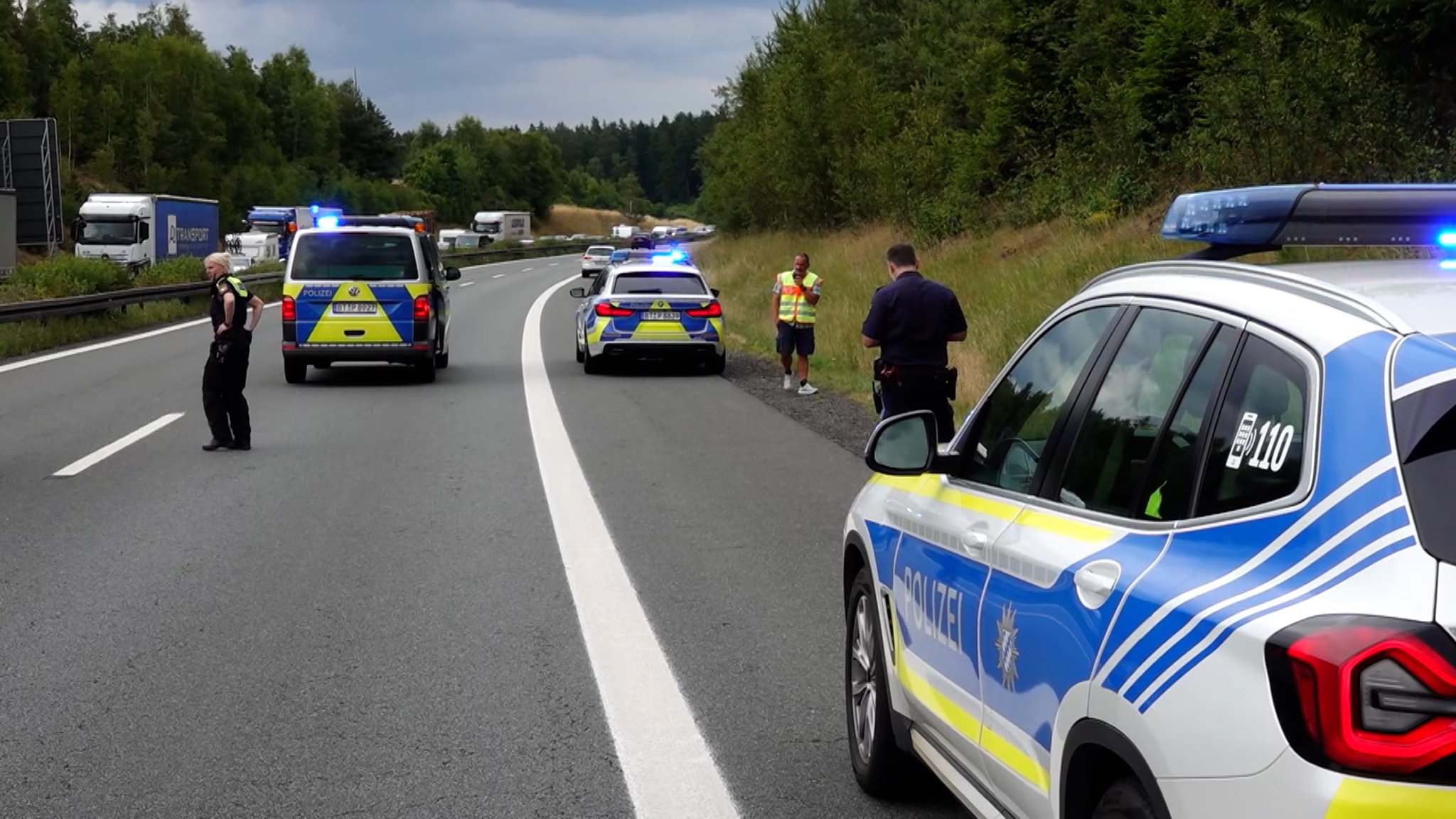 Nach Angriff auf Polizisten: Mann auf A93 festgenommen