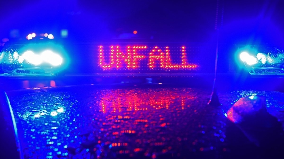 Porsche-Fahrer zu schnell: Beifahrer stirbt in München 