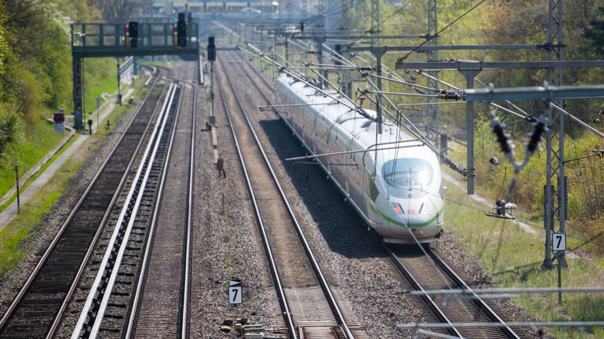 Bahn Streik Zum Sommeranfang Zeichnet Sich Ab Br24