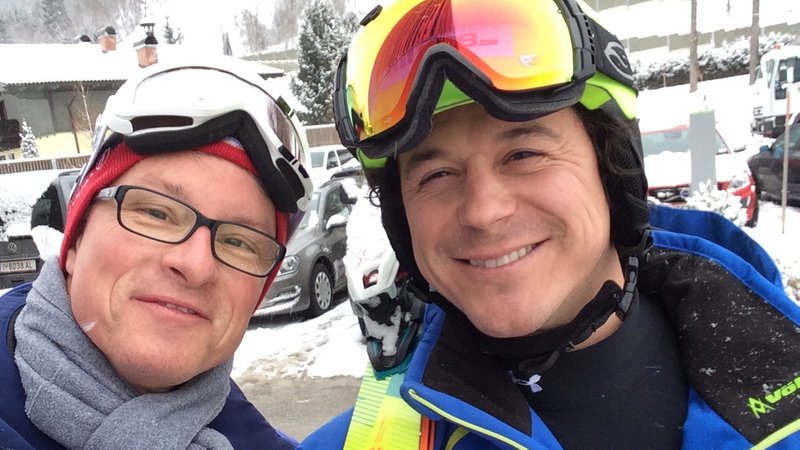 Von links: die BR-Reporter Bernd Schmelzer und Rainer Schönfelder. | Bild: BR/BR Von links: die BR-Reporter Bernd Schmelzer und Rainer Schönfelder.