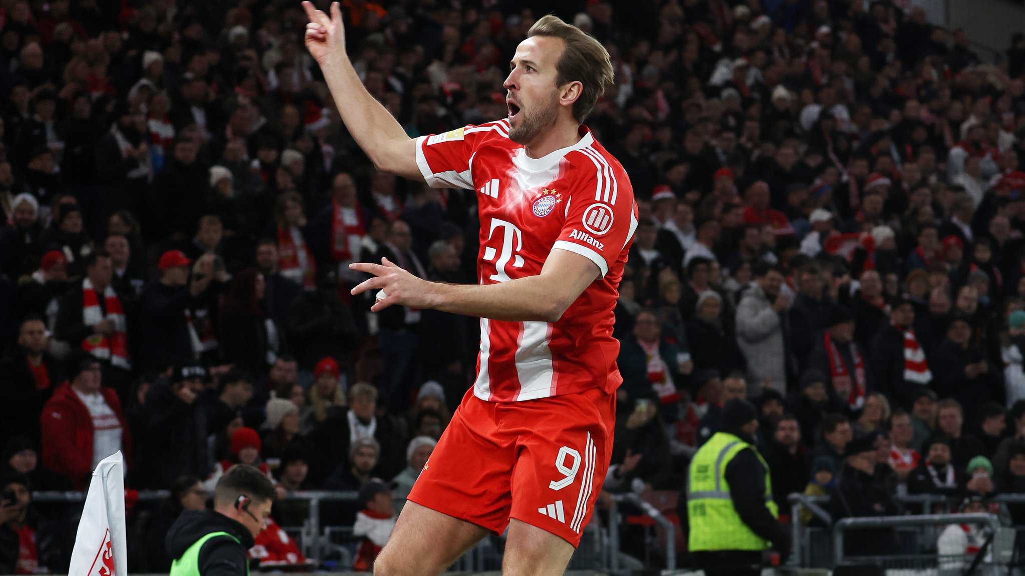 Auf "Hattrick-Harry war auch in Stuttgart Verlass | Bild: picture-alliance / dpa Auf "Hattrick-Harry war auch in Stuttgart Verlass