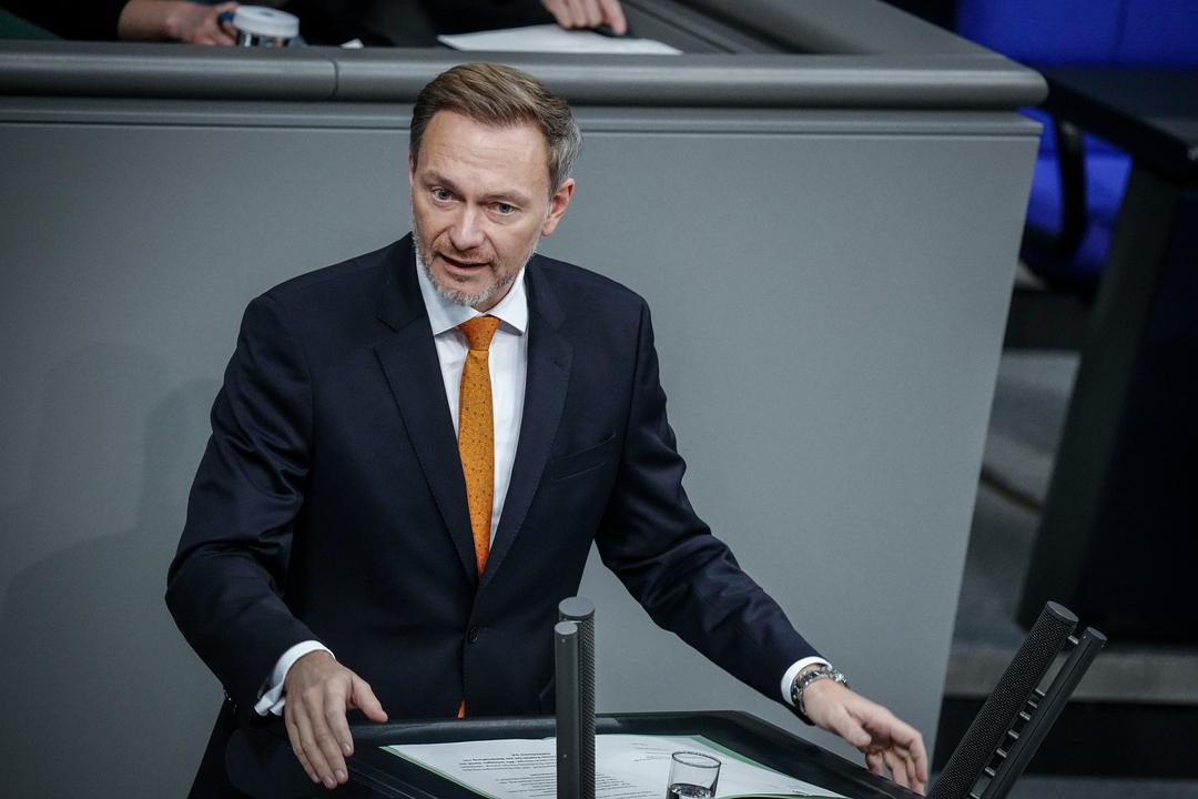 Christian Lindner (FDP), Bundesminister der Finanzen, spricht bei eines Sitzung des Bundestags.
