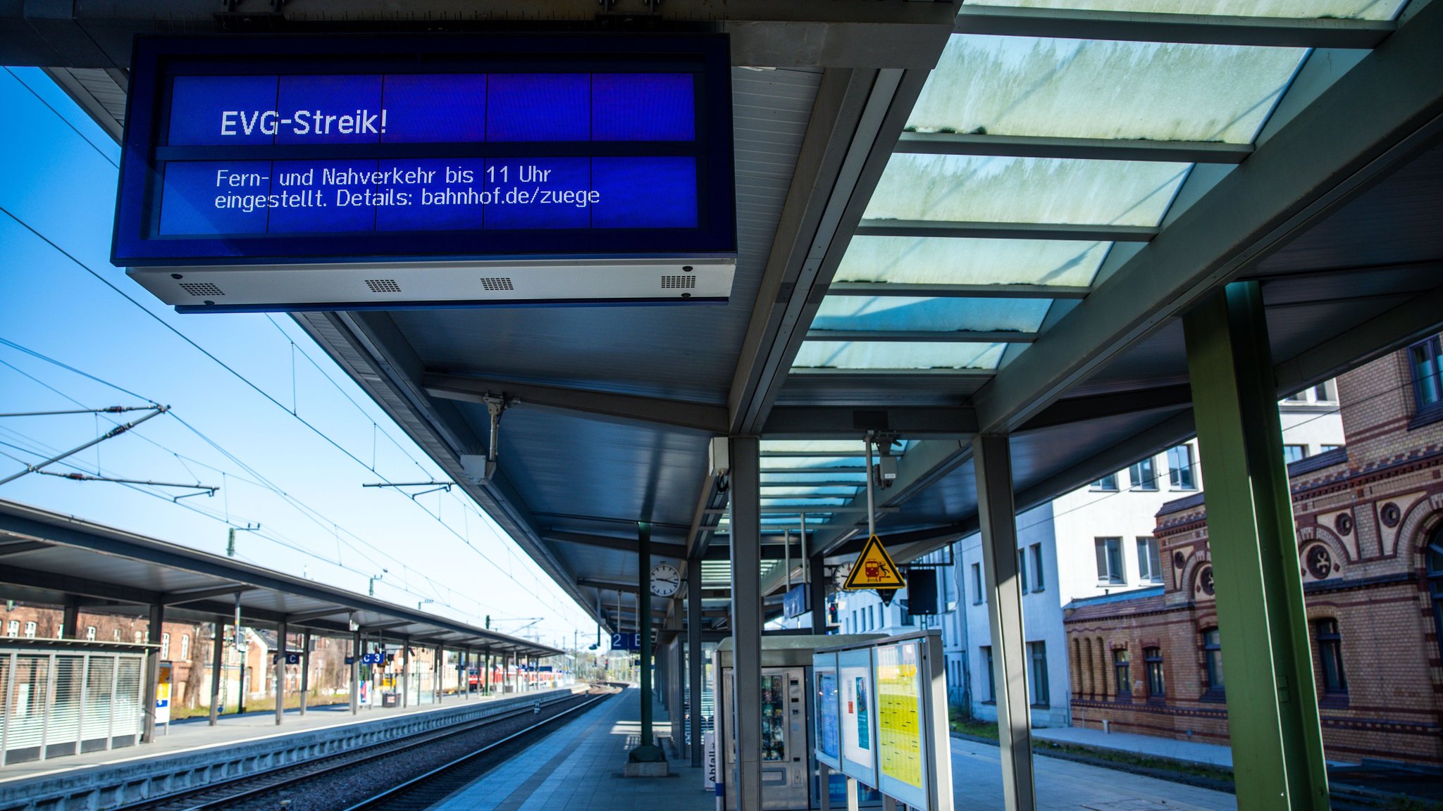 Zwei Tage Streik ab Sonntagabend: Bahn stellt Fernverkehr ein