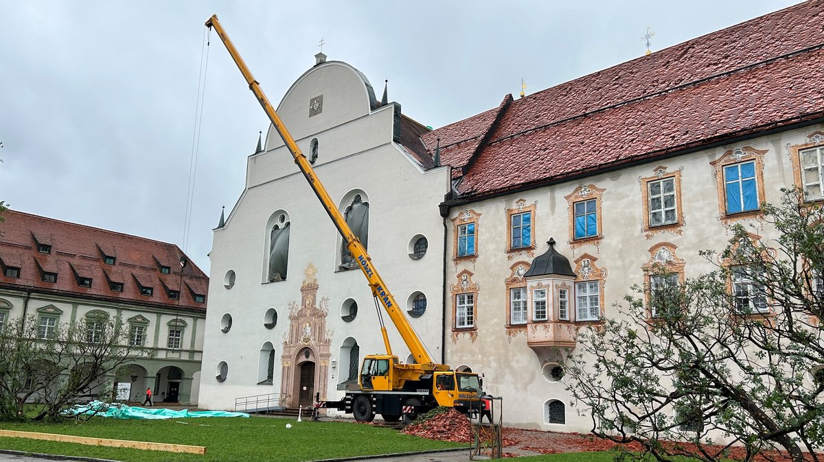 Das Dach des Klosters Benediktbeuern wurde schwer beschädigt.