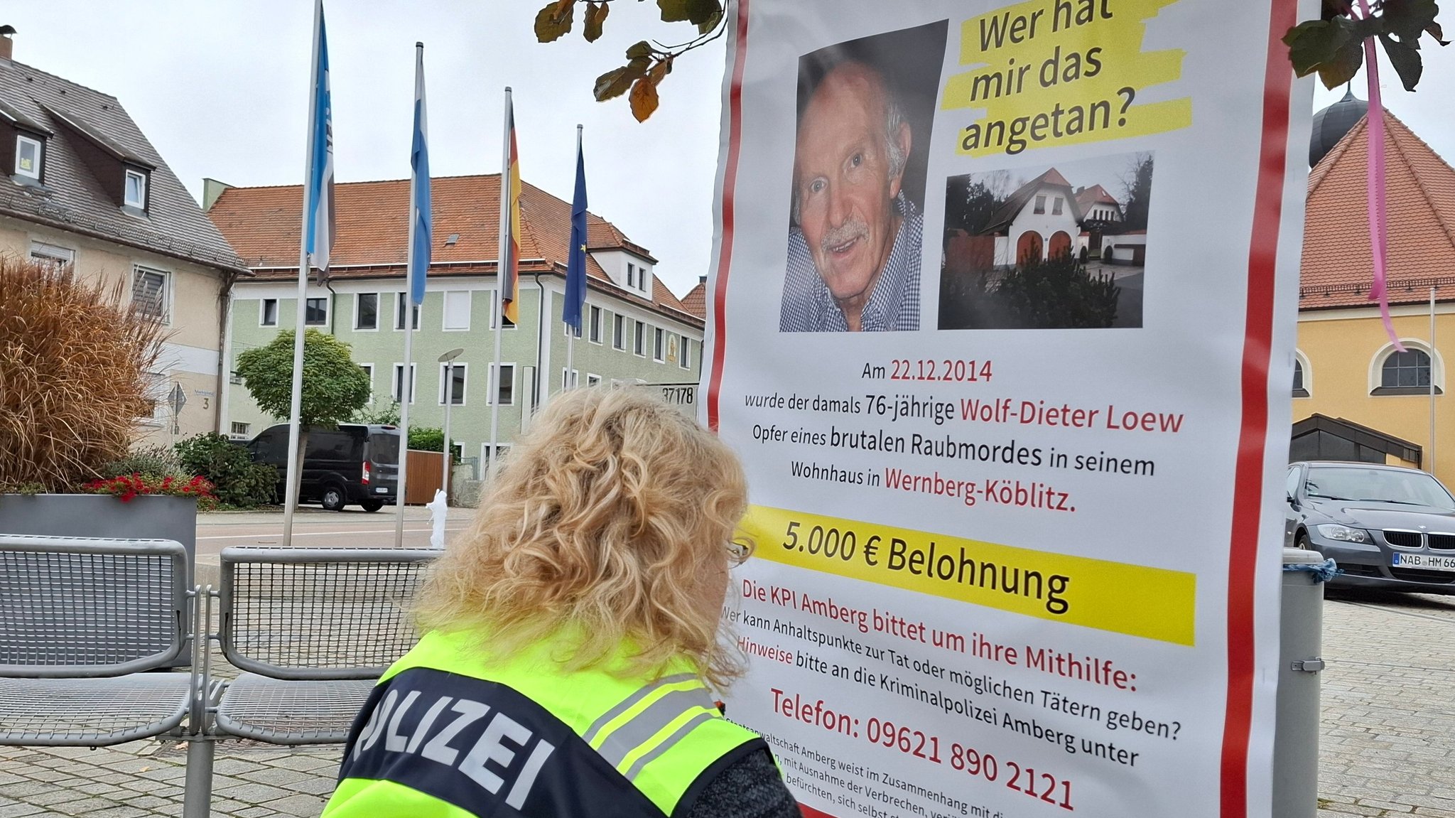 Mit diesen Plakaten sucht die Polizei nach Hinweisen