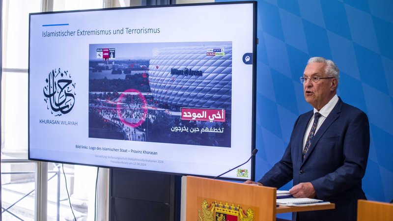 Warnt vor der Gefahr durch Rechtsextremisten und islamistische Terroristen: Bayerns Innenminister Joachim Herrmann (CSU). | Bild: picture alliance / ZUMAPRESS.com | Sachelle Babbar Warnt vor der Gefahr durch Rechtsextremisten und islamistische Terroristen: Bayerns Innenminister Joachim Herrmann (CSU).