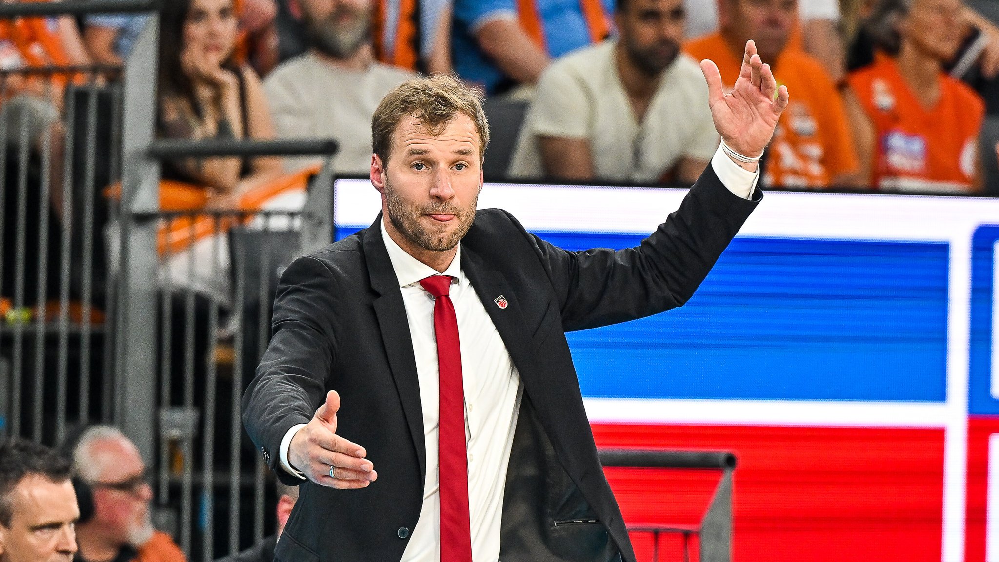 Wechseltheater vor dem Ende? Anton Gavel ante portas