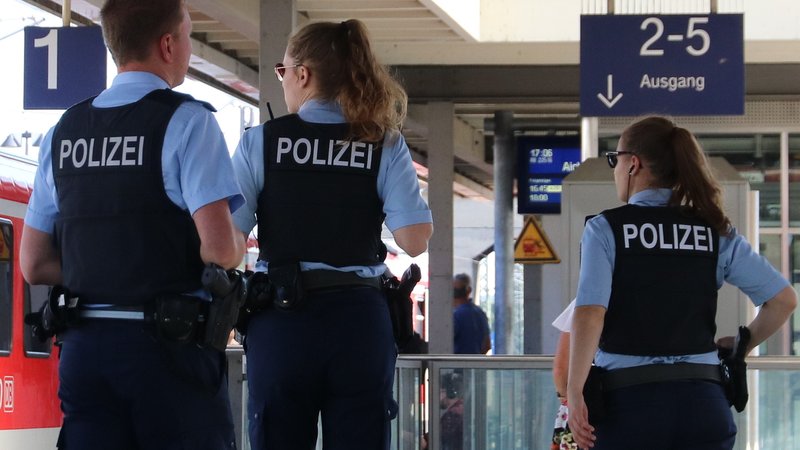 Beamte der Bundespolizei (Archivbild) | Bild: picture alliance/dpa | Benjamin Liss Beamte der Bundespolizei (Archivbild)