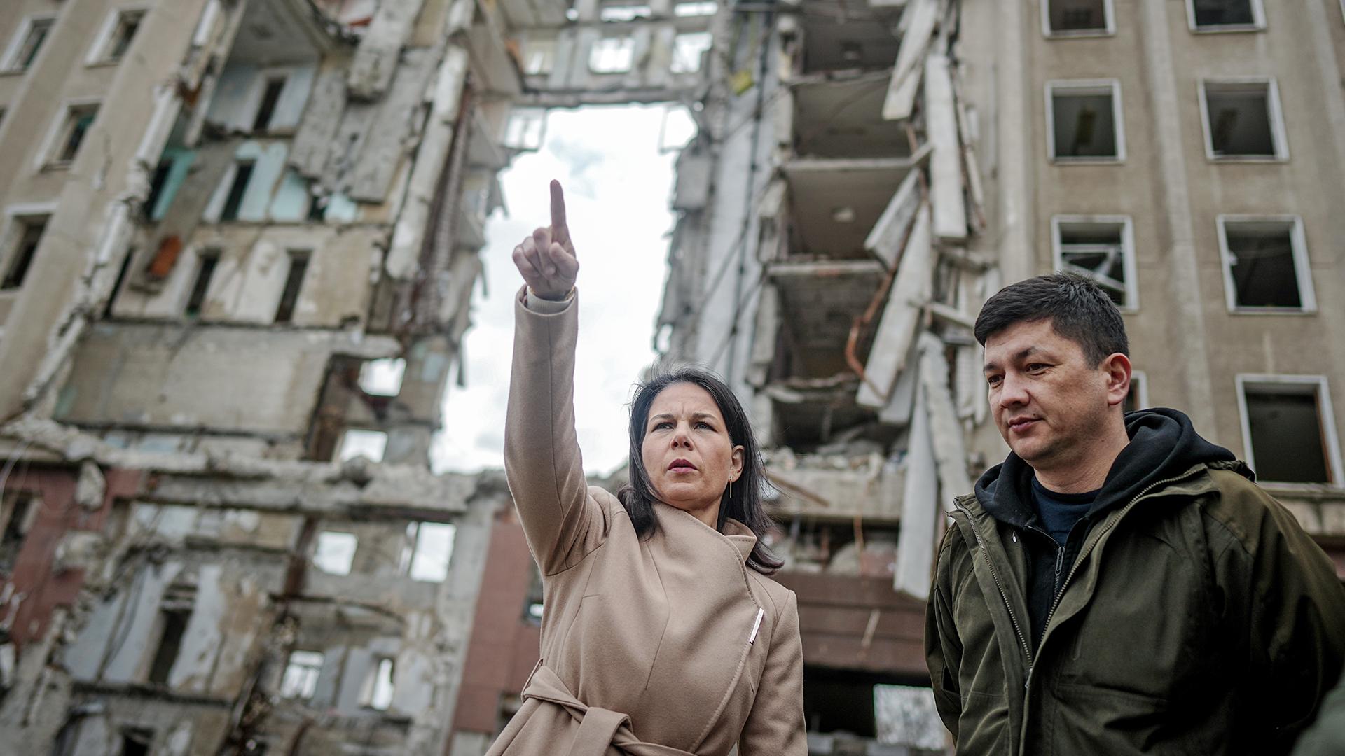 Außenministerin Baerbock bei ihrem Besuch im ukrainischen Mykolajiw 