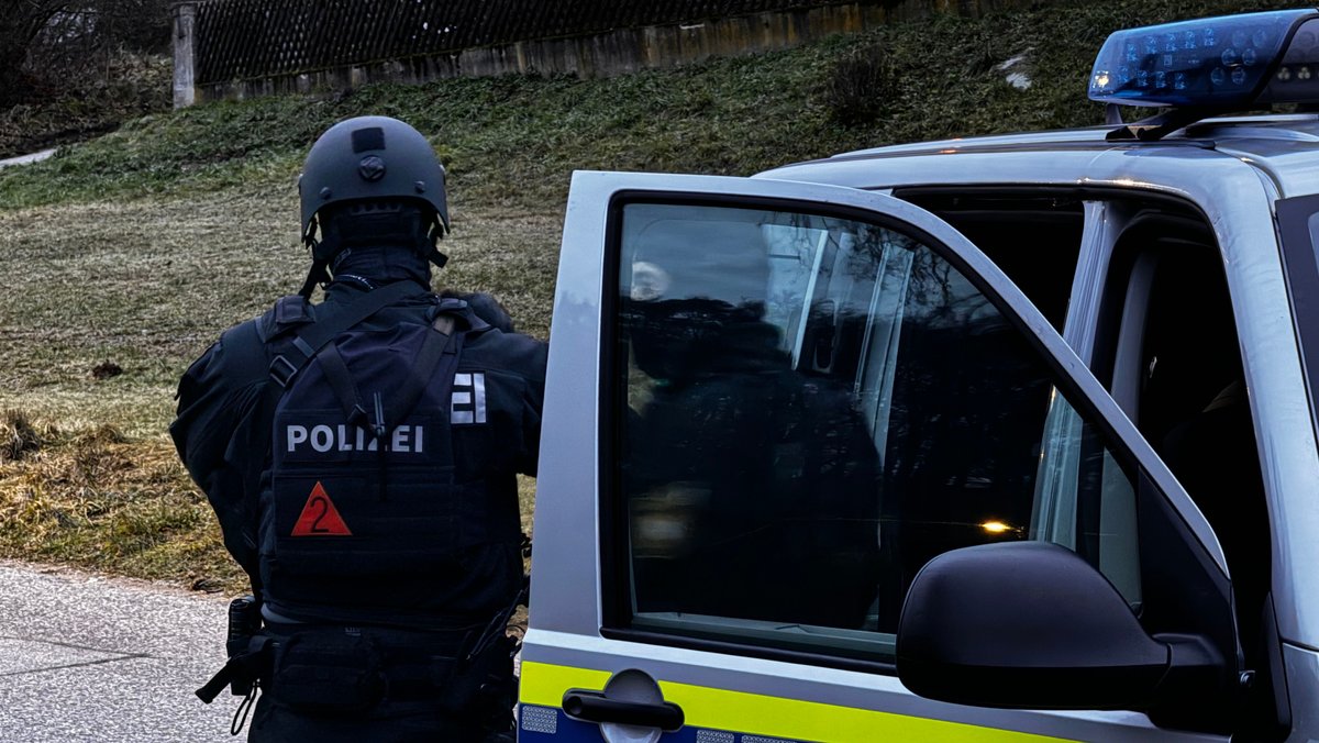 SEK-Einsatz in Lanzendorf: 40-Jähriger festgenommen