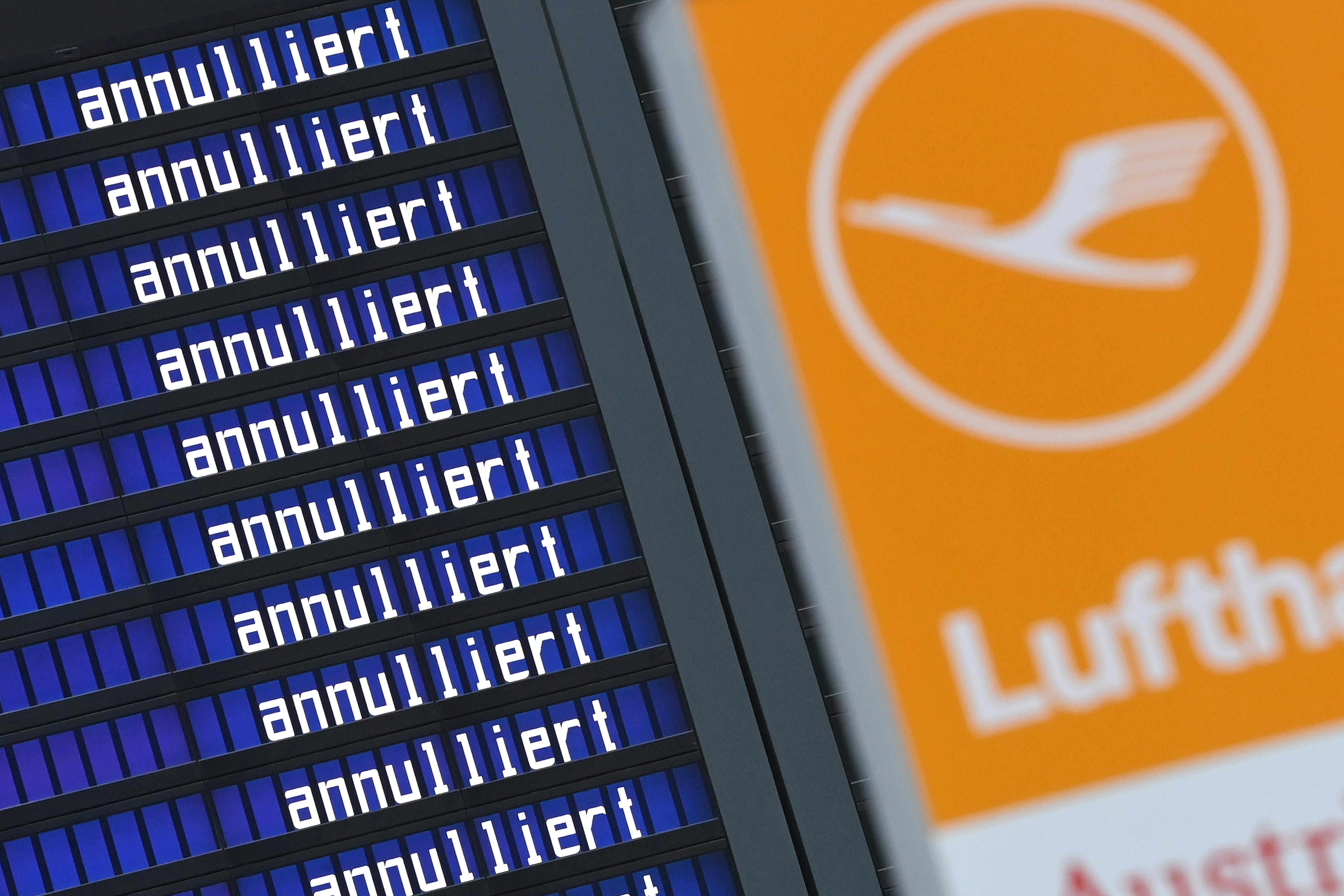 Bestreikt werden jeweils von 4.00 bis 23.00 Uhr am Dienstag alle Abflüge von Frankfurt und am Mittwoch alle Abflüge von München, teilte Ufo am Samstagabend mit. 