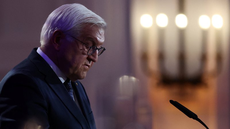 Bundespräsident Steinmeier rief am Gedenktag zur Verteidigung der Demokratie auf | Bild: Maryam Majd/Pool via REUTERS Bundespräsident Steinmeier rief am Gedenktag zur Verteidigung der Demokratie auf
