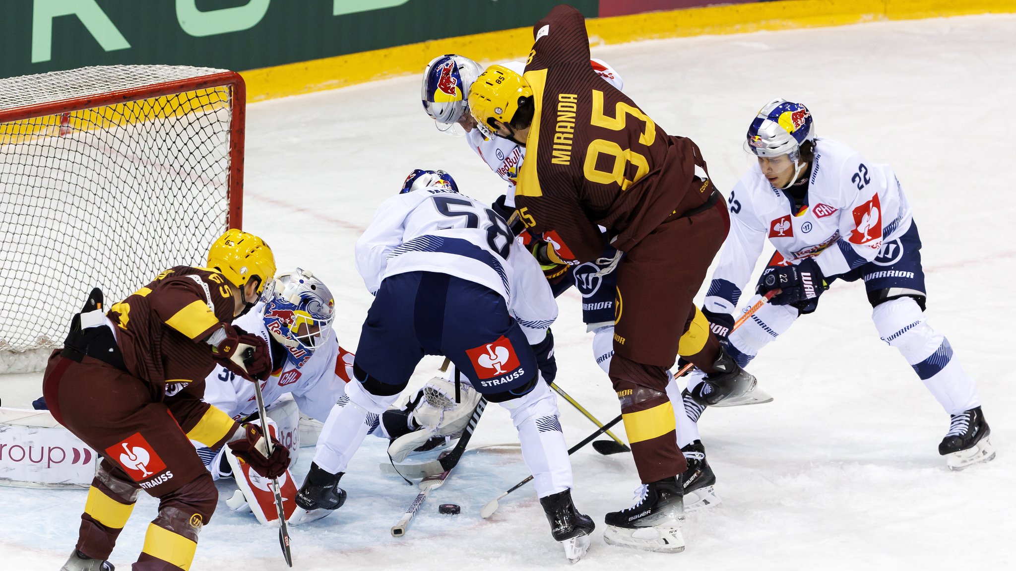 Spielszene Geneve-Servette HC - EHC München