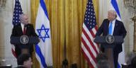 04.02.2025, USA, Washington: US-Präsident Donald Trump (r) und der israelische Ministerpräsident Benjamin Netanjahu sprechen während einer Pressekonferenz im East Room des Weißen Hauses. Foto: Alex Brandon/AP/dpa +++ dpa-Bildfunk +++ | Bild:dpa-Bildfunk/Alex Brandon