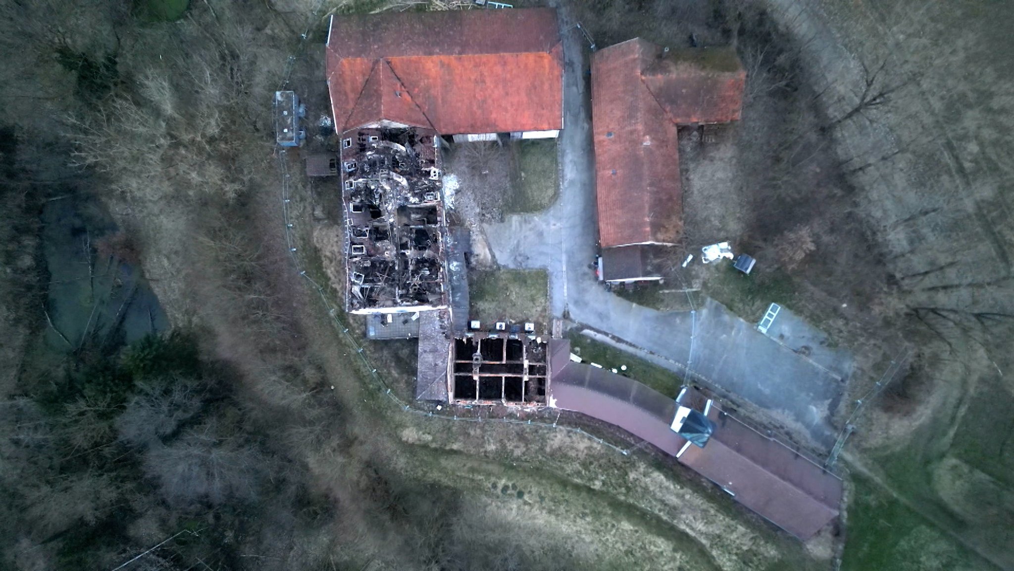 Die vom Brand zerstörten Gebäudeteile von oben