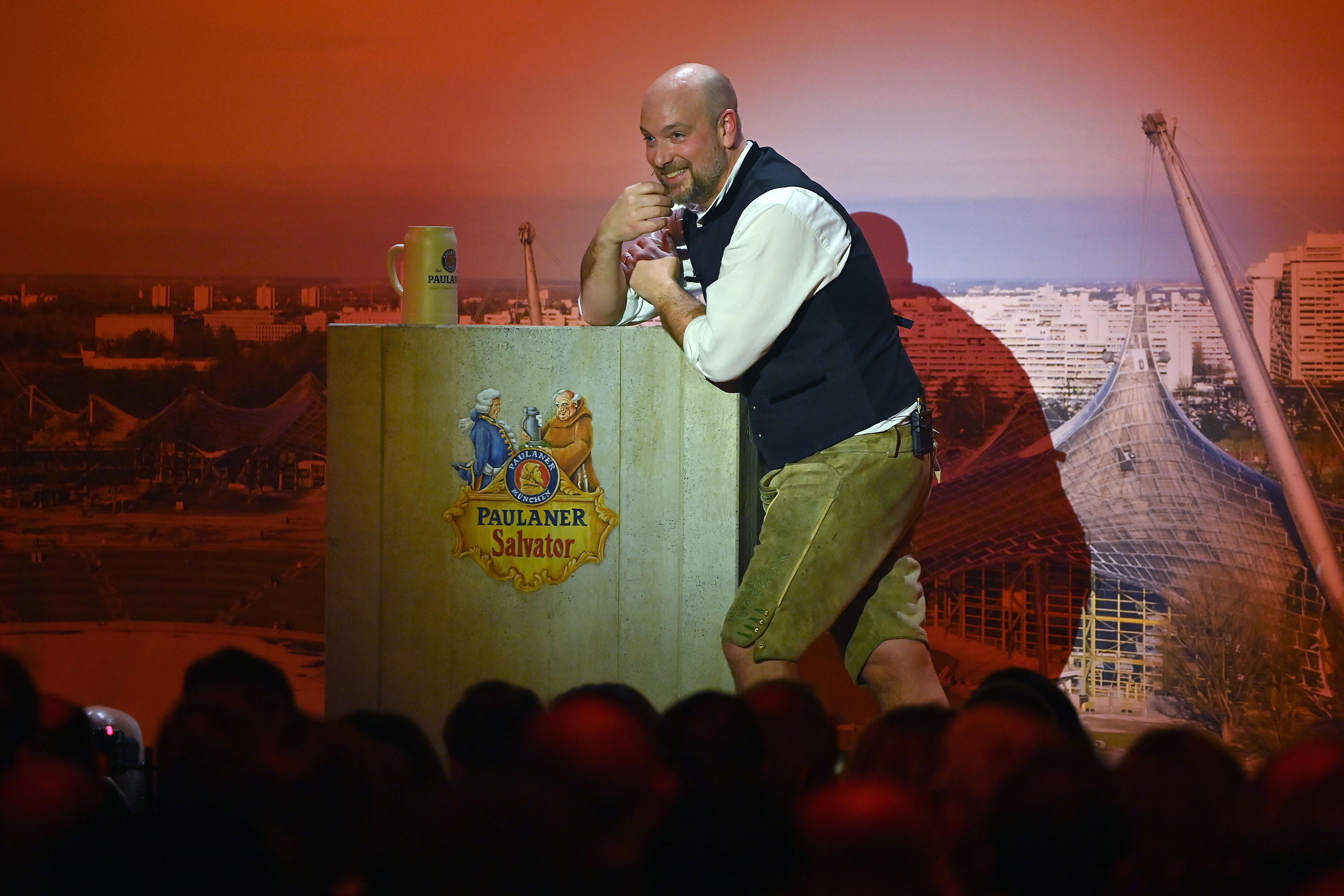 Zinner am Rednerpult