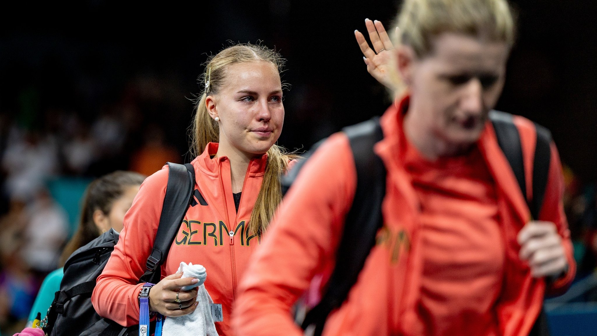 Tischtennisspielerin Annett Kaufmann enttäuscht nach Niederlage im Kampf um Bronze bei den Olympischen Spielen in Paris / Olympia Paris 2024 / Tischtennis Team Frauen 