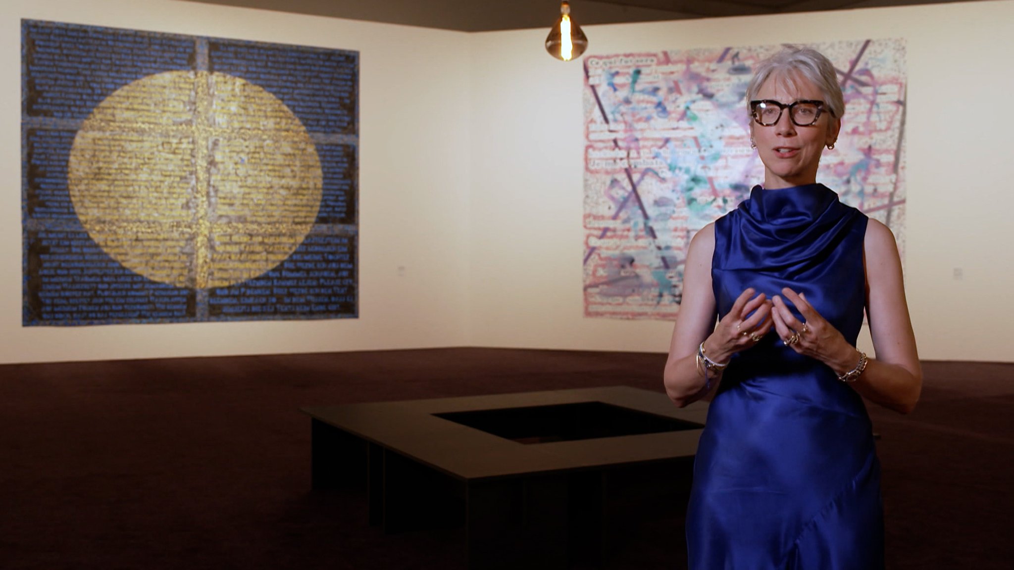 Sie vereint Schrift mit Kunst: Die US-amerikanische Künstlerin Alexandra Grant. Derzeit stellt sie im Neuen Museum in Nürnberg aus. 