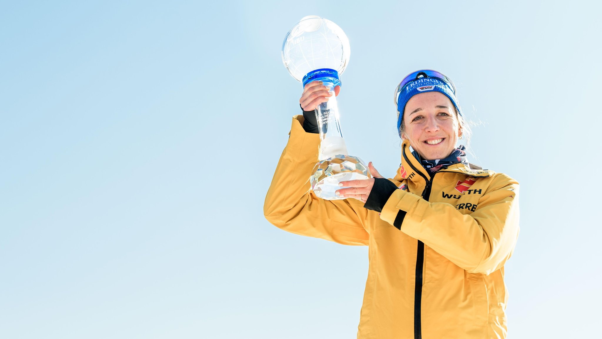 Franziska Preuß mit der großen Kristallkugel