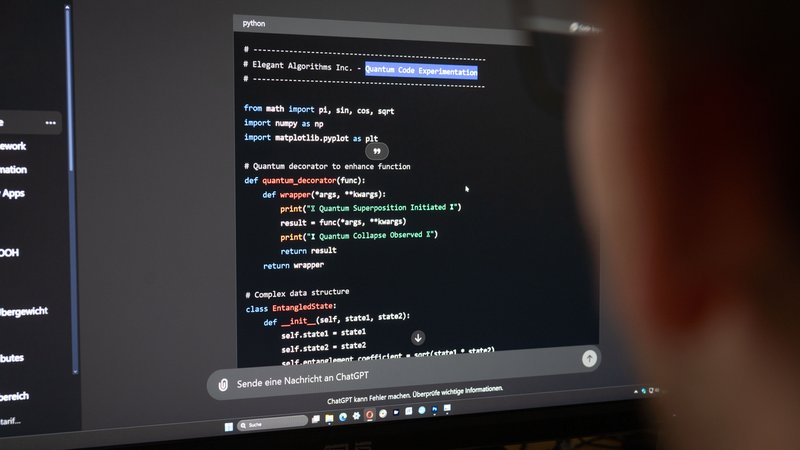 KI kann vieles – aber sich selbst trainieren? | Bild: picture alliance/dpa | Frank Rumpenhorst KI kann vieles – aber sich selbst trainieren?