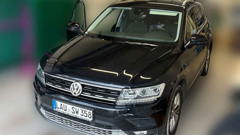 Ein schwarzes Auto der Marke VW. | Bild: Polizeipräsidium Mittelfranken Ein schwarzes Auto der Marke VW.