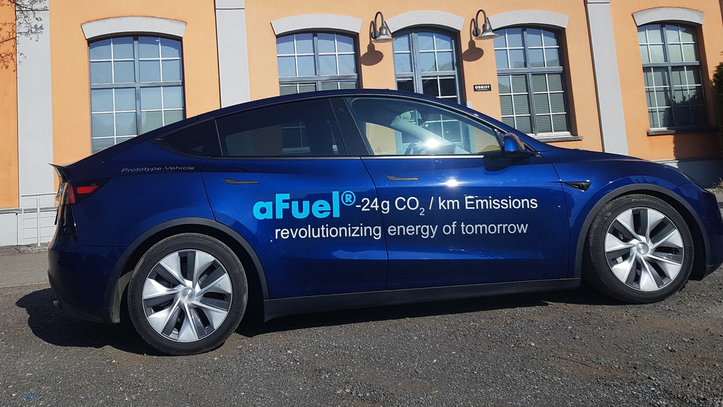 Autofahren und dabei CO2 reduzieren: Ein österreichisches Ingenieurbüro entwickelt in Lindau einen Antrieb, der das möglich macht.
