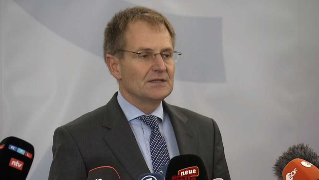 Generalbundesanwalt zu Razzien bei Reichsbürgern: Festgenommene wollten "neue deutsche Armee aufbauen" | Bild: BR Generalbundesanwalt zu Razzien bei Reichsbürgern: Festgenommene wollten "neue deutsche Armee aufbauen"