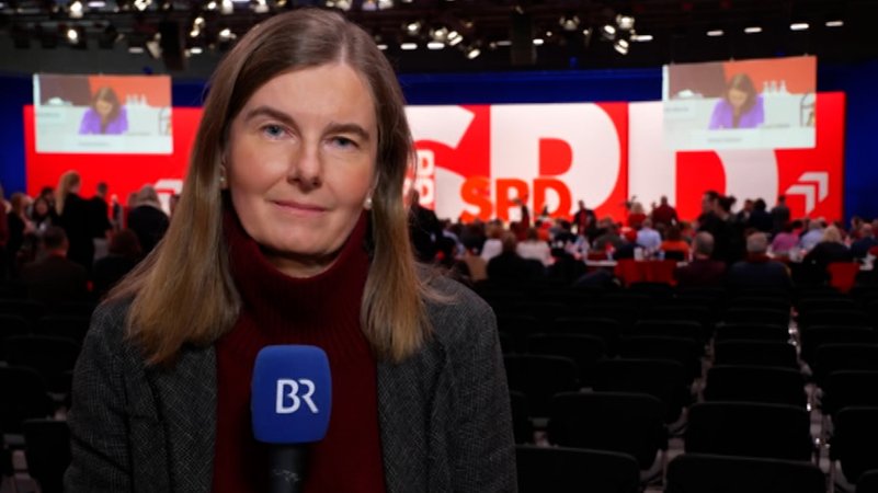 BR-Reporterin Barbara Kostolnik vom SPD-Parteitag