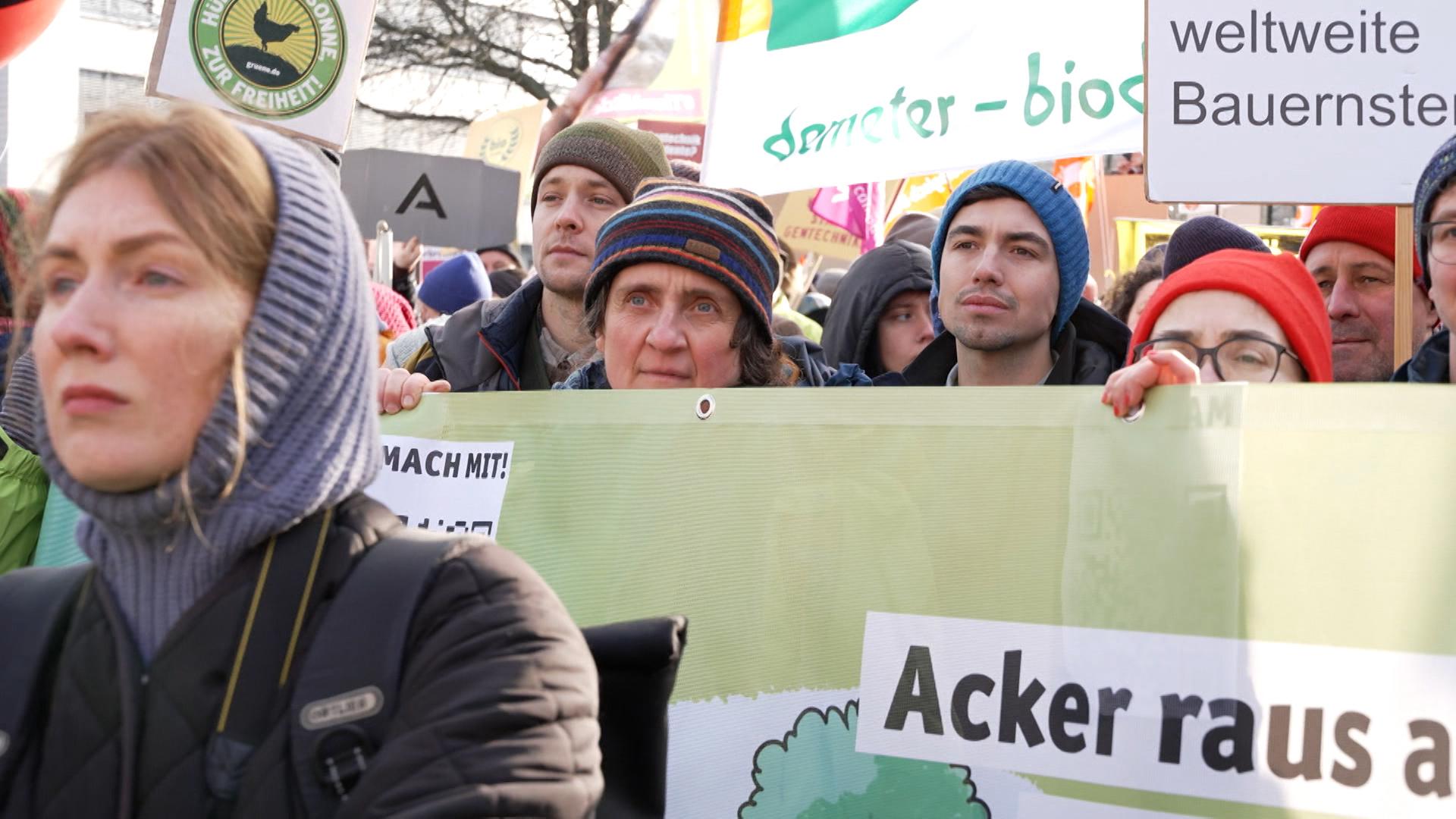 In Berlin hat heute ein Bündnis von Agrar-, Umwelt- und Entwicklungsorganisationen zu Protesten aufgerufen.