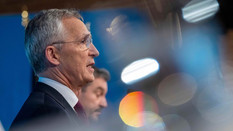 Die Münchner Sicherheitskonferenz bleibt in München: Das sagte der neue Chef des wichtigen Treffens zur Sicherheitspolitik, Jens Stoltenberg. | Bild: picture alliance/dpa | Peter Kneffel Die Münchner Sicherheitskonferenz bleibt in München: Das sagte der neue Chef des wichtigen Treffens zur Sicherheitspolitik, Jens Stoltenberg.