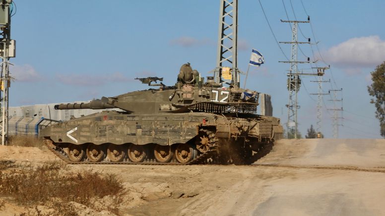 06.05.22024: Israelischer Panzer am Grenzübergang Shalom Kerem | Bild:picture alliance / Xinhua News Agency | Jamal Awad