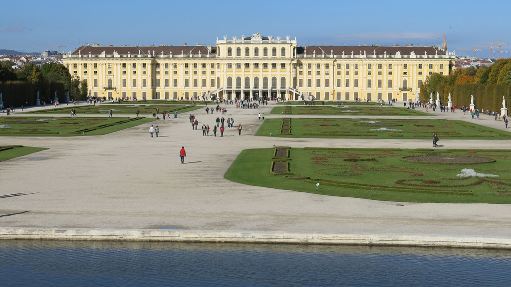 Österreich - Hauptstadt: Wien - Einwohner: 8.579.747 (2015) -Amtssprachen: Deutsch - Währung: Euro (EUR)