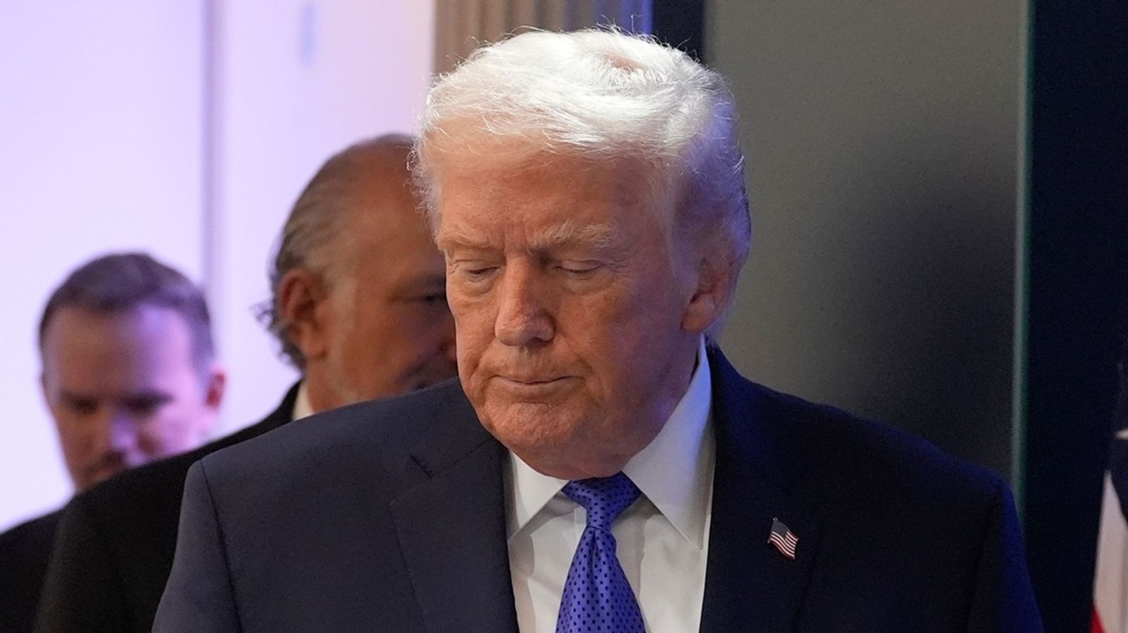 Was ist der Plan? Trump begründet seine Iran-Konfrontation kaum - Bayerischer Rundfunk