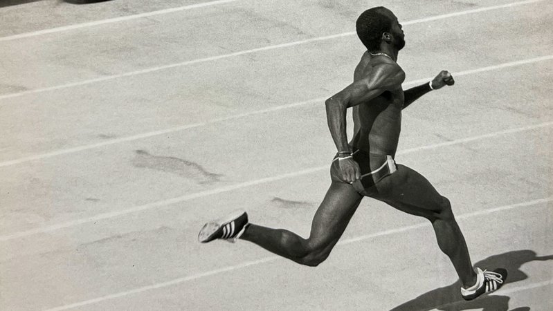 Edwin Moses beim Training | Bild: BROADVIEW Pictures – Edwin Moses Edwin Moses beim Training