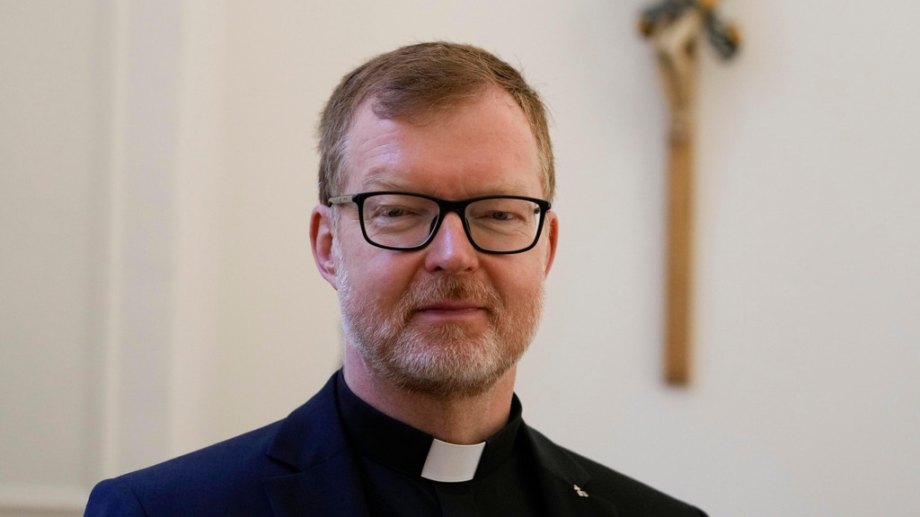 Der Jesuit und gebürtige Regensburger Hans Zollner verlässt die päpstliche Kommission für den Schutz von Minderjährigen. 