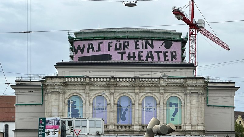 Um die Sanierung des Augsburger Staatstheaters gibt es Streit. Nun hat sich das beteiligte Architekturbüro geäußert. | Bild: picture alliance/dpa | Ulf Vogler Um die Sanierung des Augsburger Staatstheaters gibt es Streit. Nun hat sich das beteiligte Architekturbüro geäußert.