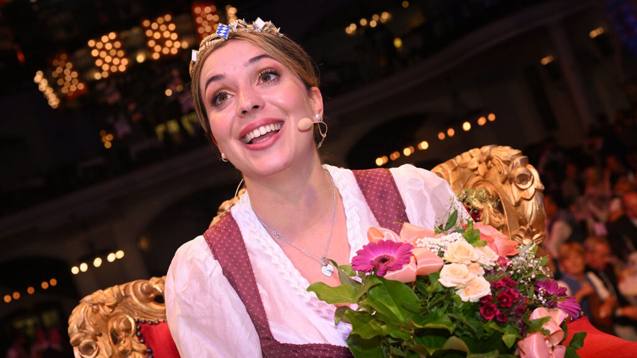 Anna Winkler aus Mainbernheim ist neue Bayerischen Bierkönigin 2025/26. | Bild: dpa-Bildfunk/Felix Hörhager Anna Winkler aus Mainbernheim ist neue Bayerischen Bierkönigin 2025/26.