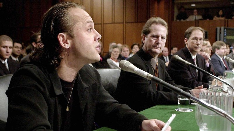 Metallica vor Gericht gegen Napster | Bild: Joyce Naltchayan/dpa/picture alliance Metallica vor Gericht gegen Napster
