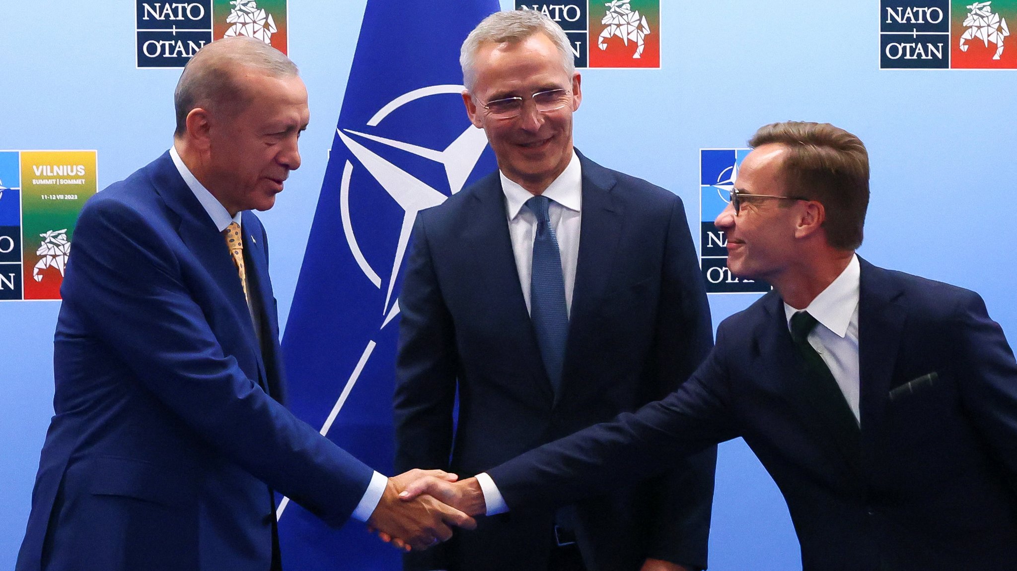 Nato-Gipfel in Litauen: Der türkische Präsident Erdoğan, Nato-Generalsekretär Jens Stoltenberg and Schwedens Premier Ulf Kristersson